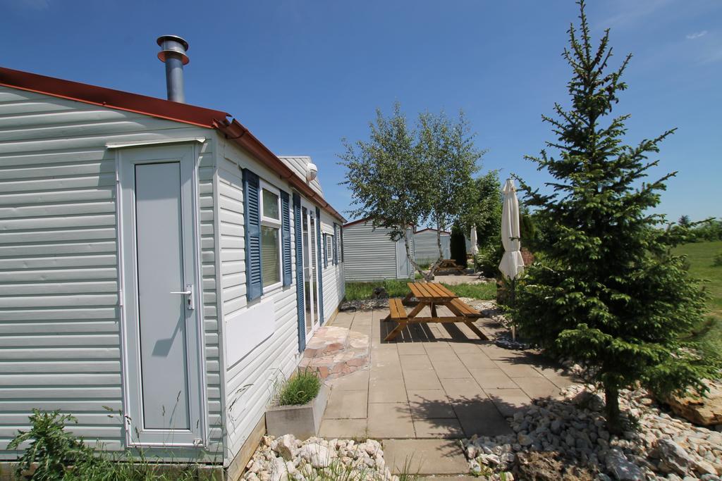 Azur Camping Schwaebische Alb ซอนเนนบูล ภายนอก รูปภาพ